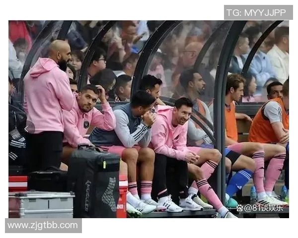 沙特足球明星爆炸头引发全球热议球场内外的时尚风潮与文化碰撞